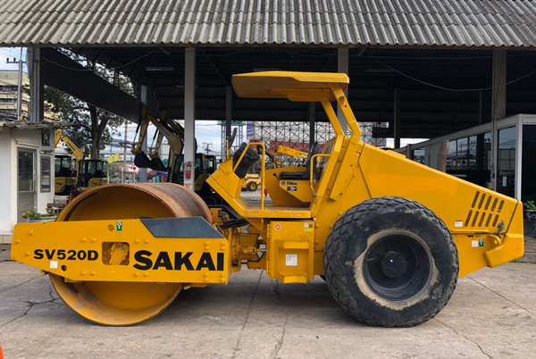 Xe lu rung Sakai SV521DH